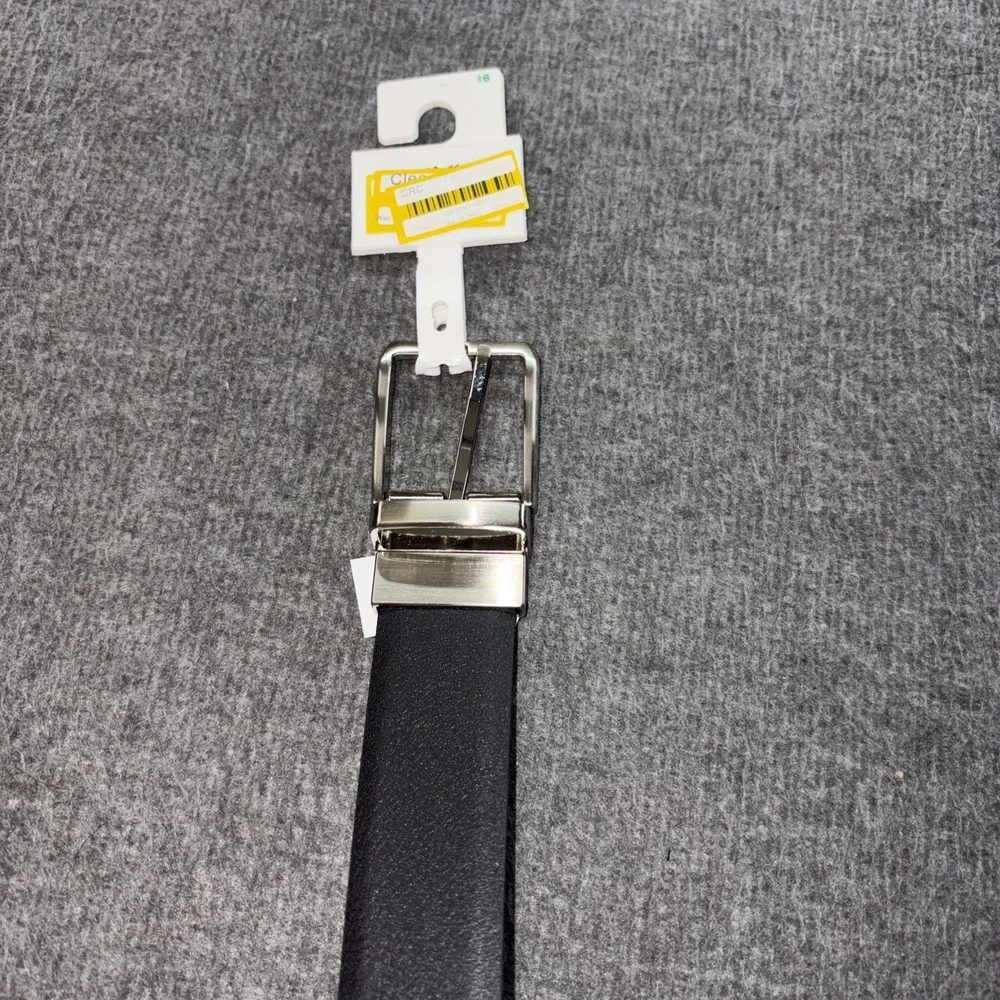 Goodfellow men's‎ reversible faux leather belt Size Medium 32-36 NEW